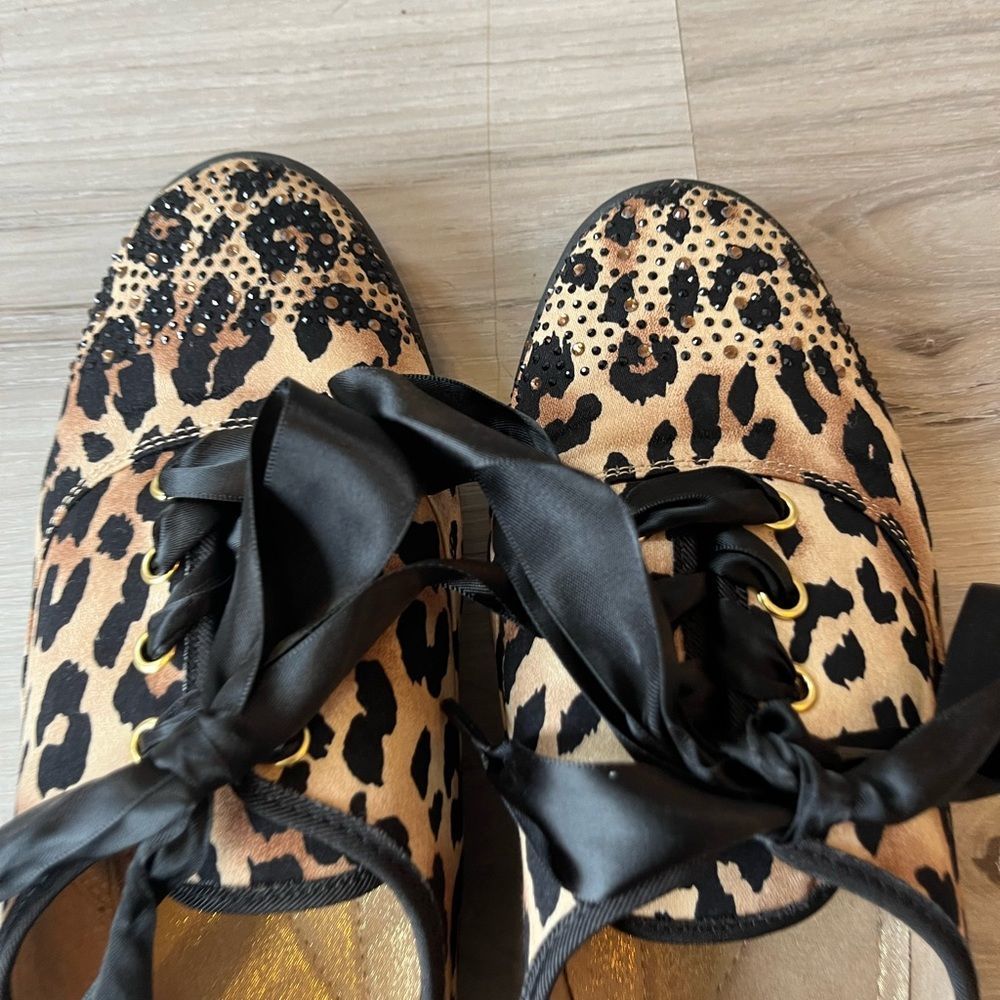 J. Renee 9 Schooner Cheetah Bling Lace Up Shoes - Picture 8 of 9